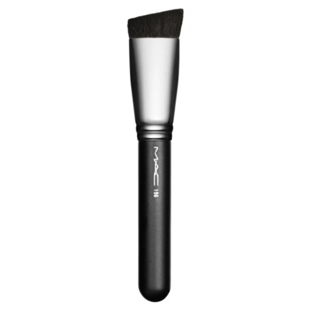 MAC Slanted Flat Top Foundation Brush 1 piece