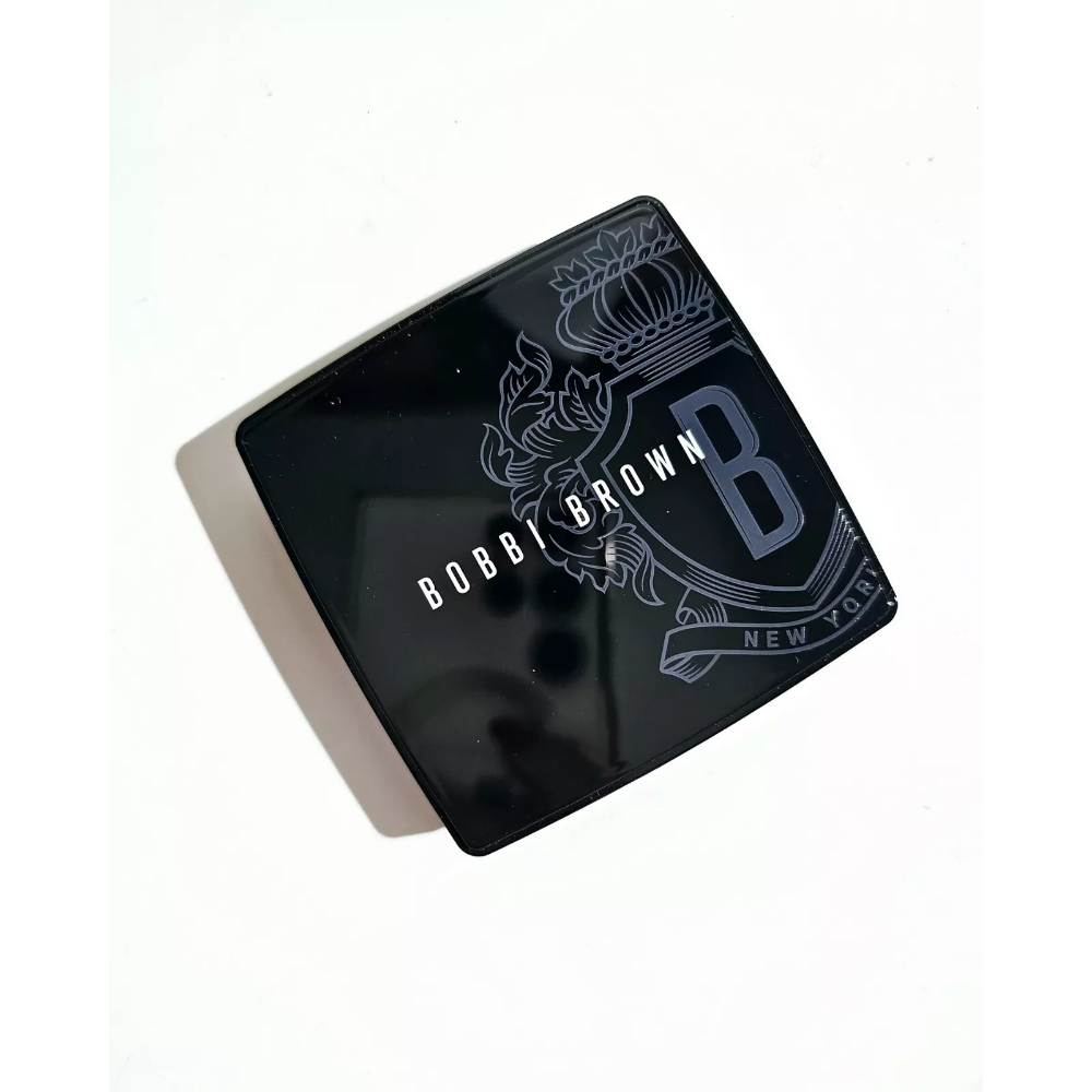 Bobbi Brown Sheer Finish Pressed Powder