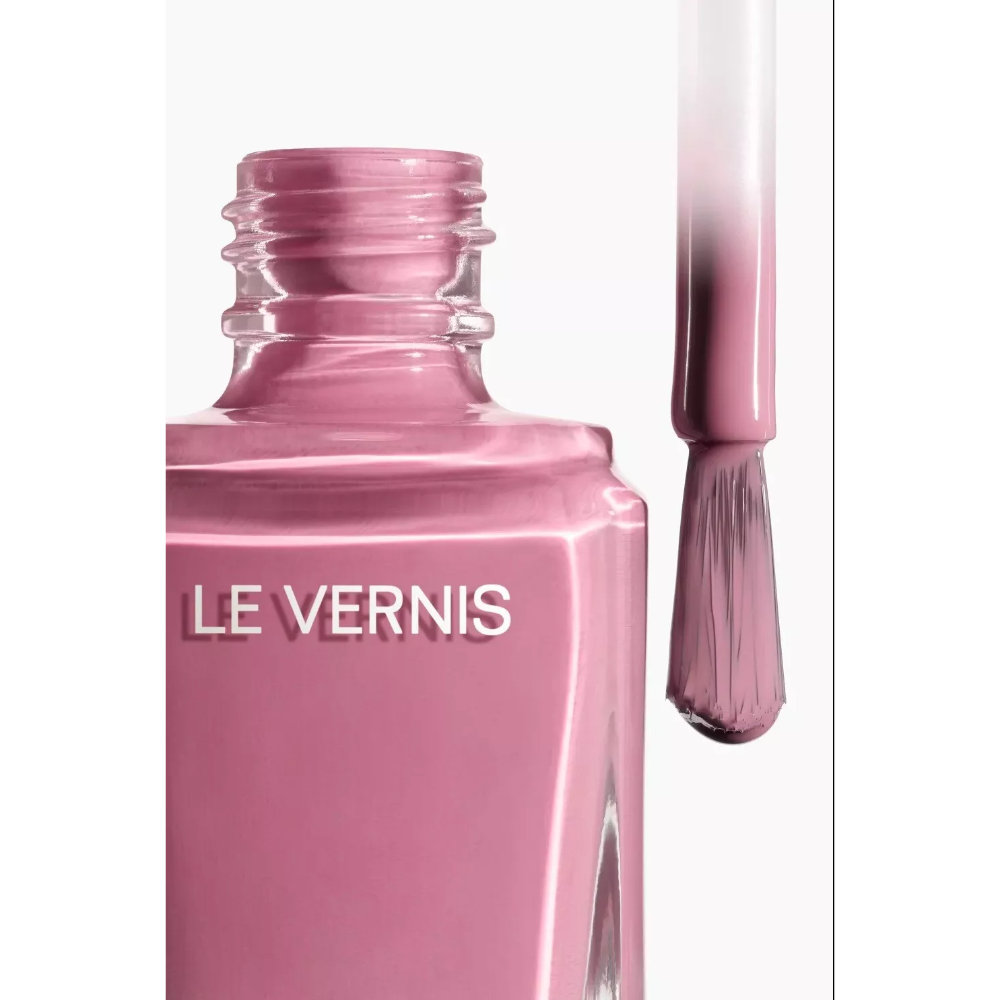 Chanel Le Vernis Longwear Nail Colour