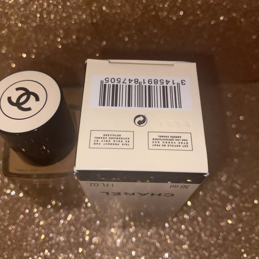 Chanel Les Beiges Healthy Glow Foundation