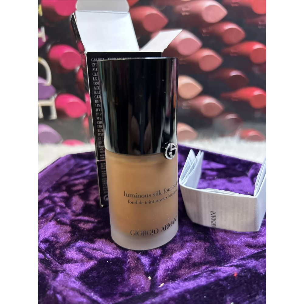 Armani Luminous Silk Foundation