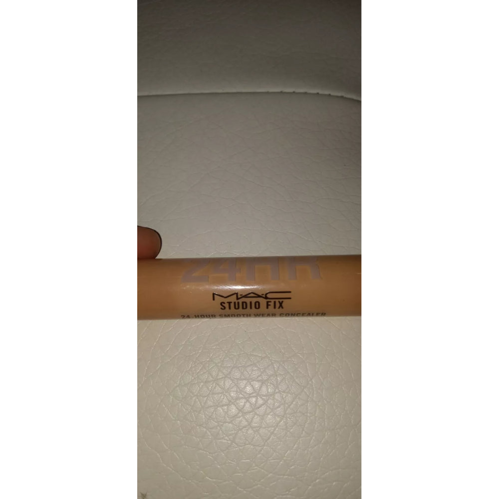 MAC Studio Fix 24-Hour Smooth Wear Concealer