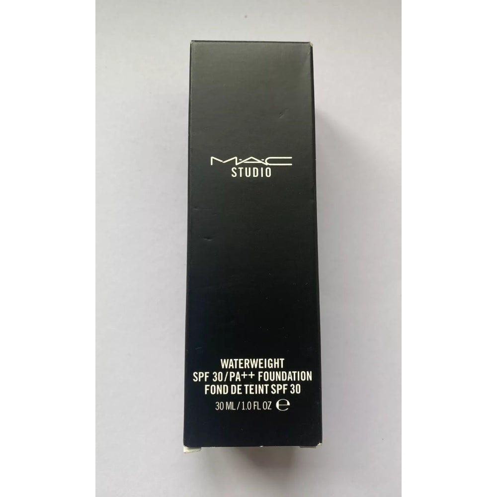 MAC Studio Waterweight Foundation SPF30