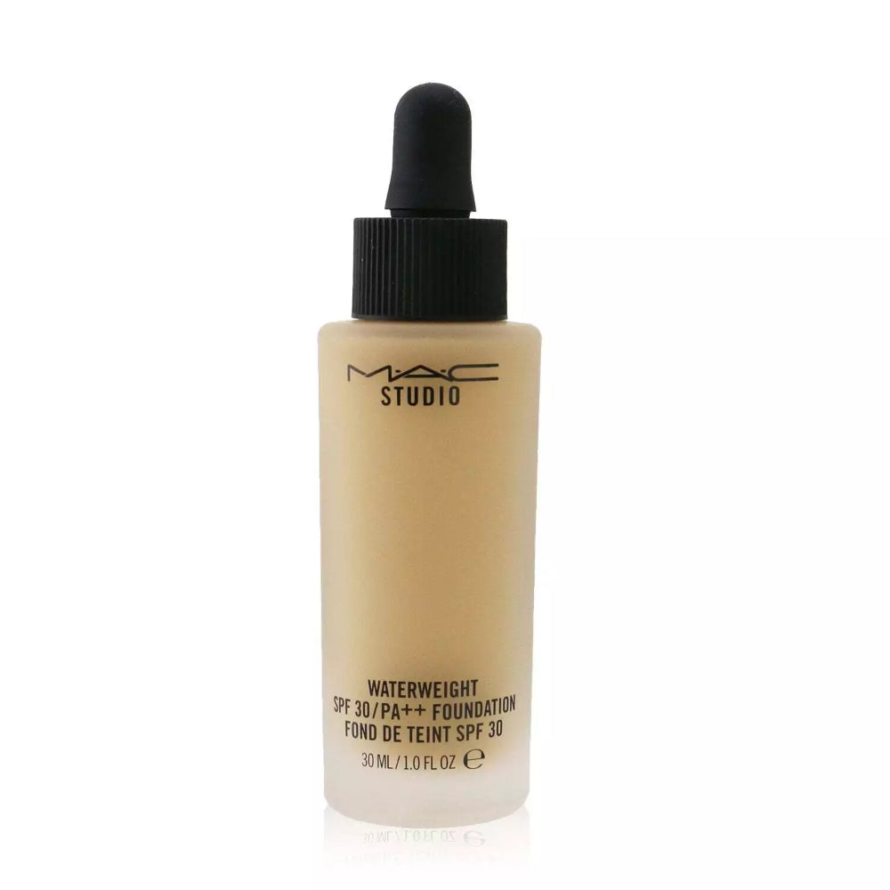 MAC Studio Waterweight Foundation SPF30