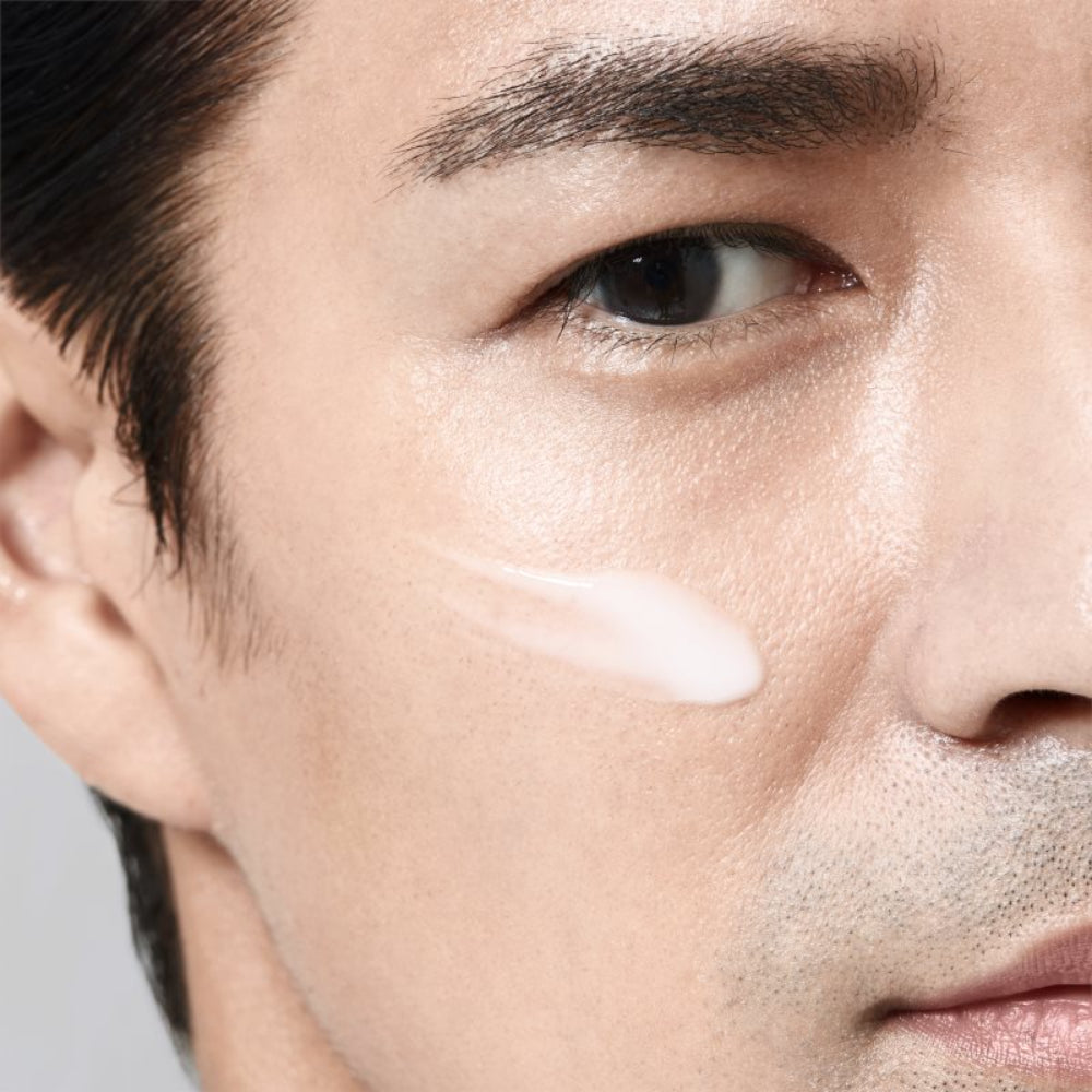 Shiseido Men Energizing Moisturizer Extra Light Fluid